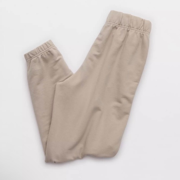 NWOT Aerie Jet Setter Jogger in Stone Harbor size Small Brand new - Picture 2 of 4